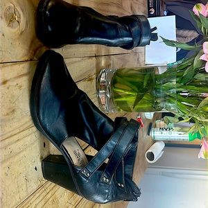 A Nice pairs of heels worn once, They are a size 9 from “Ball Brand.”